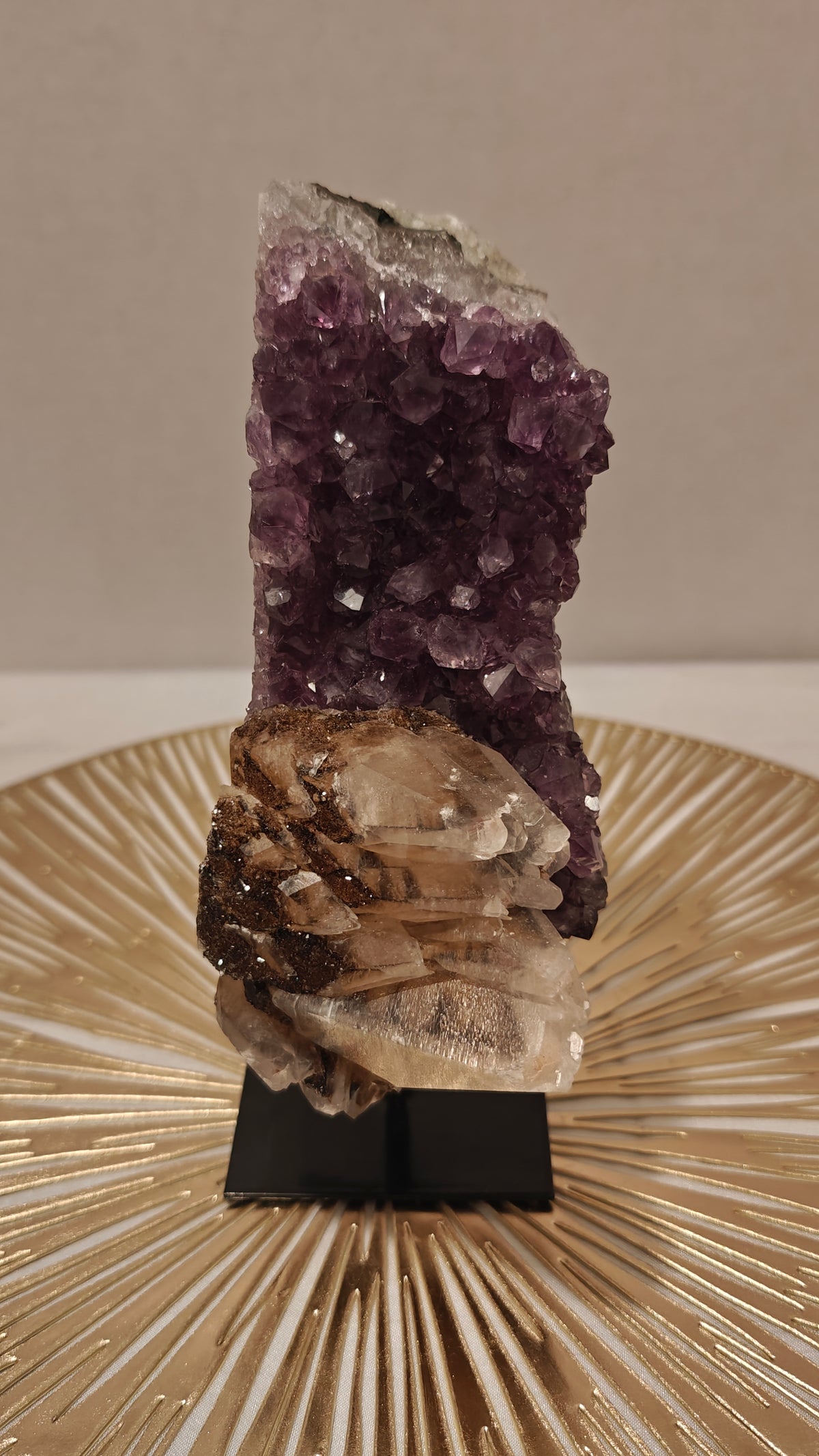 Cluster Amatista con Calcita UV