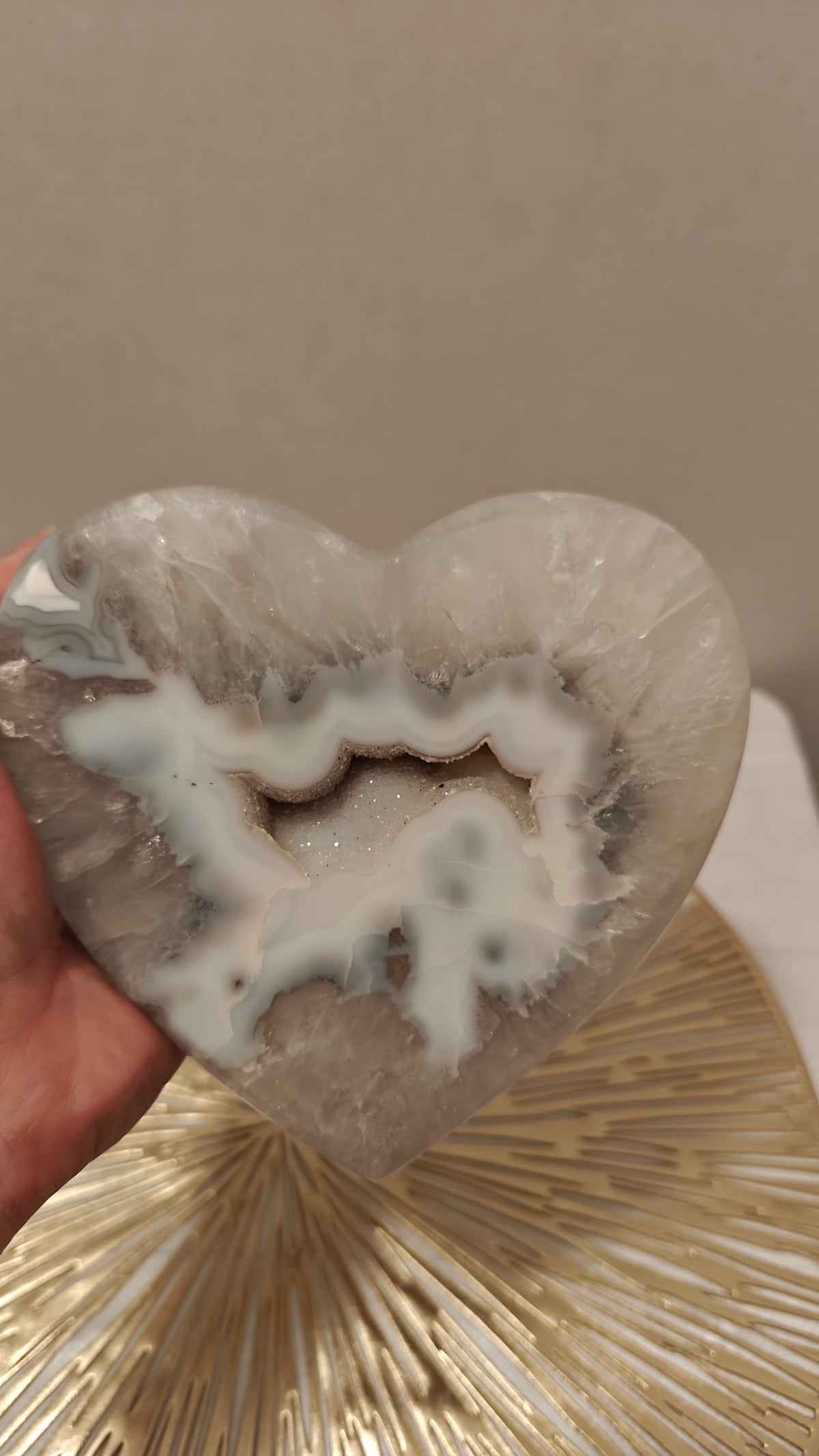 Corazón de Agata Blanca con Druzy en Stand