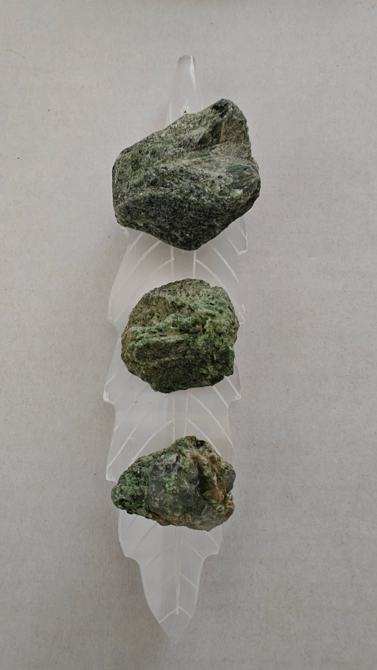 Piezas pequeñas de Diopside