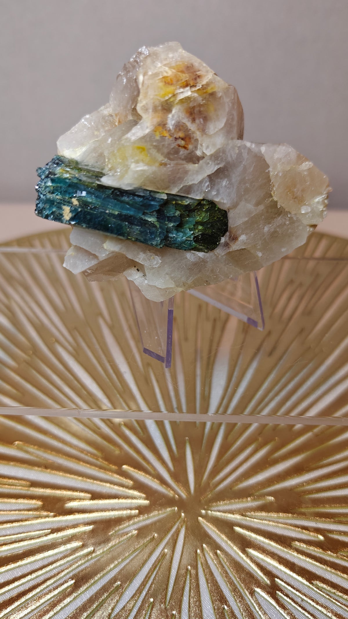 Turmalina Verde y Azul en Cuarzo / Pieza de Colección